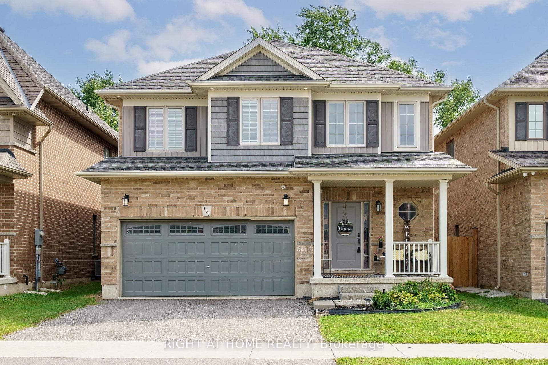 137 Dennis Drive photo 1