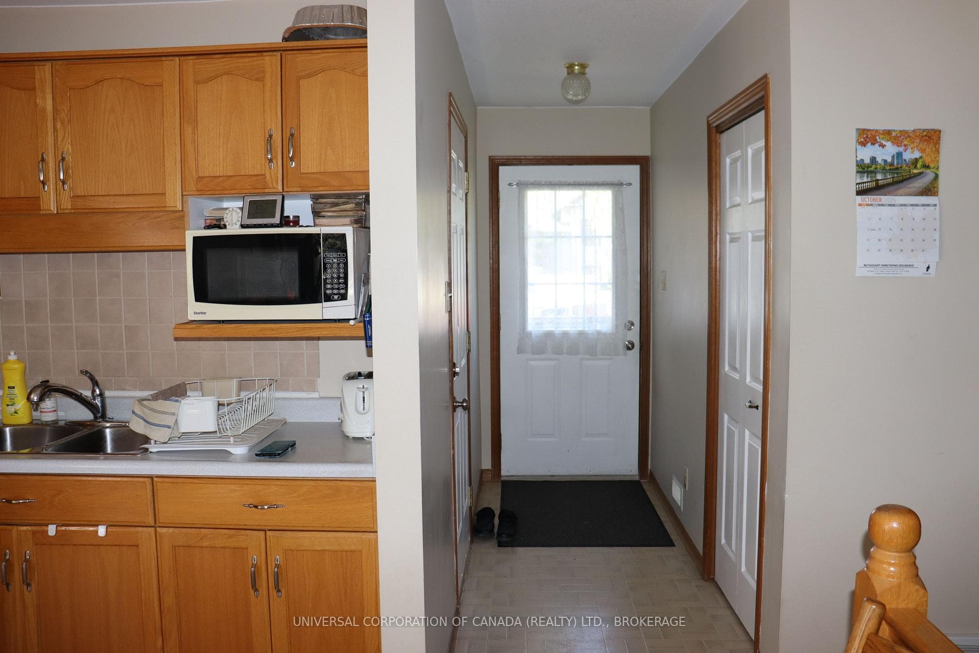 89 Myrtle Street photo 2