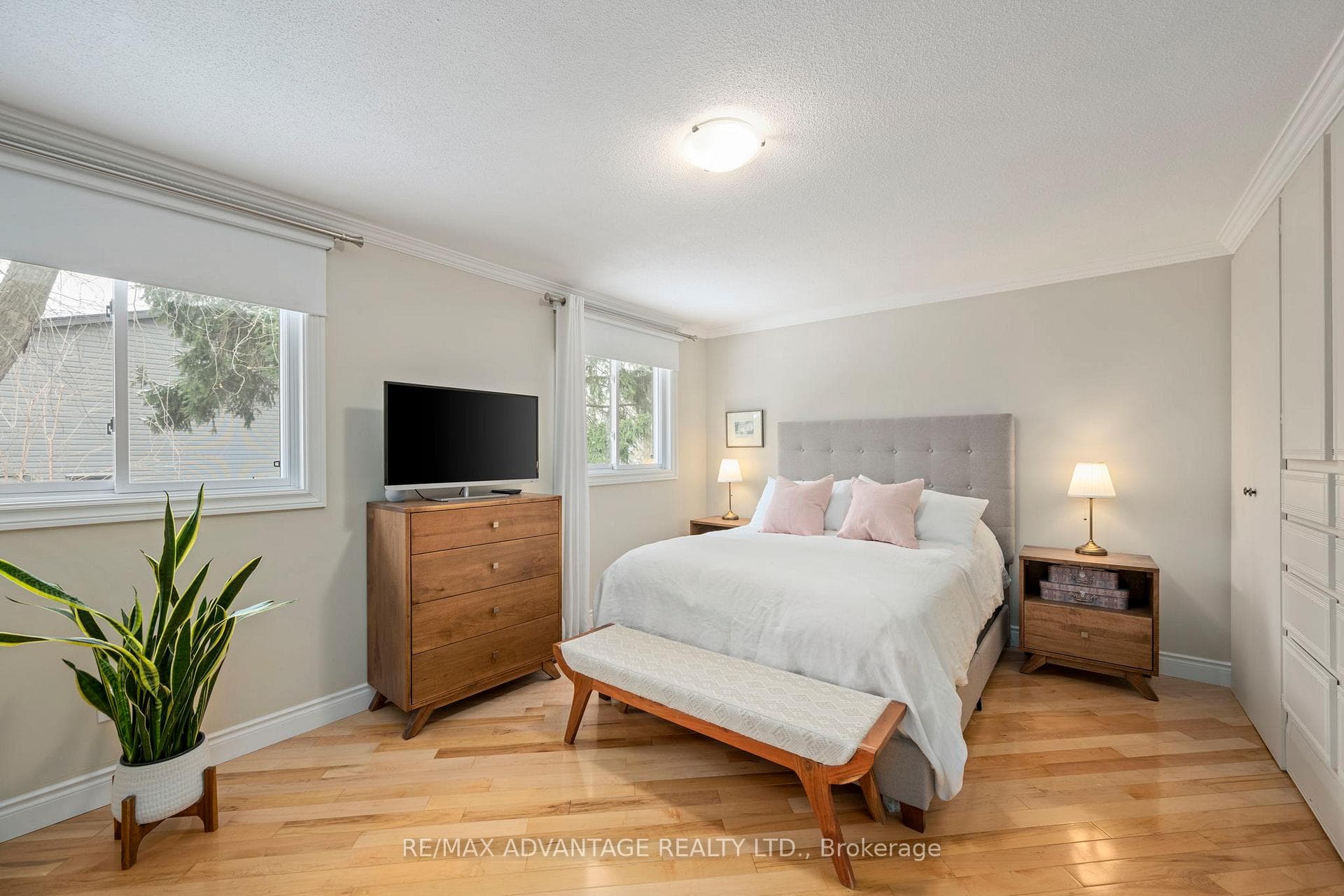 120 Edgehill Crescent photo 27