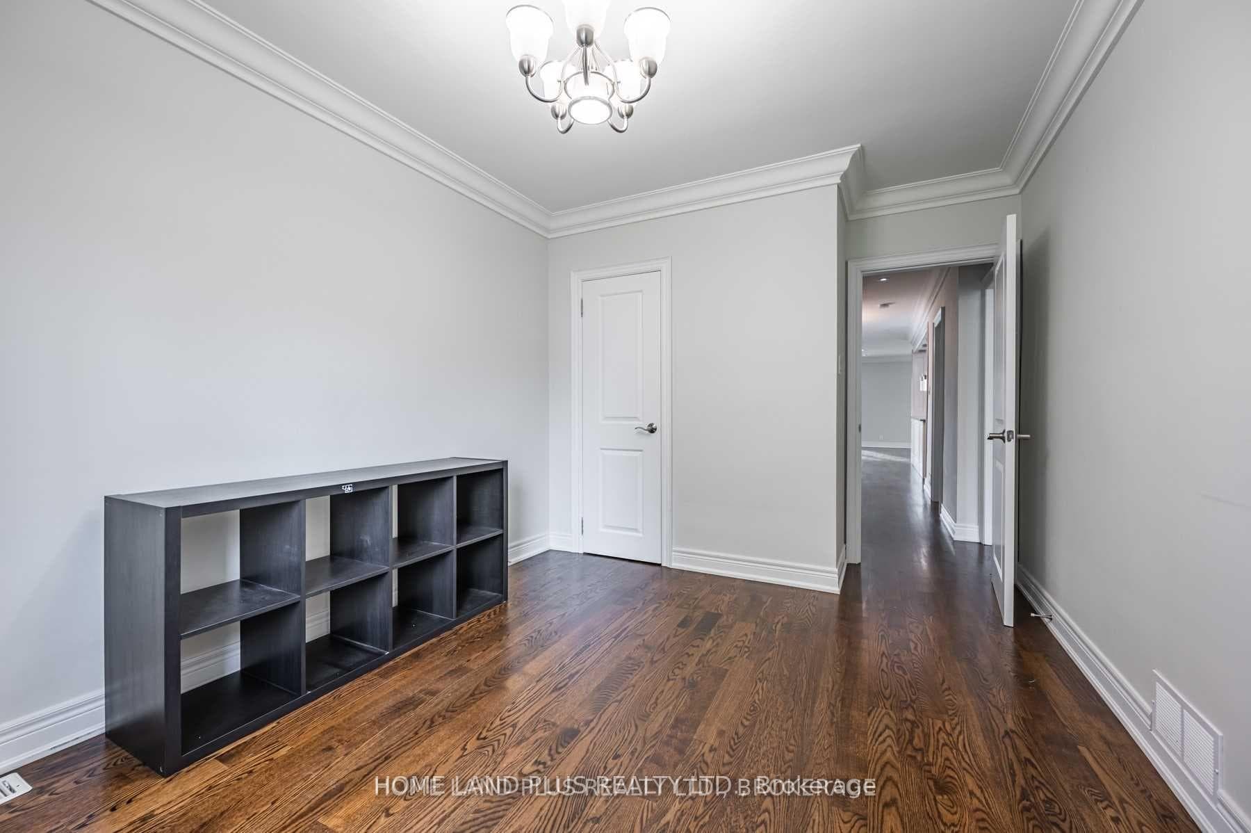 66 Munro Boulevard photo 17