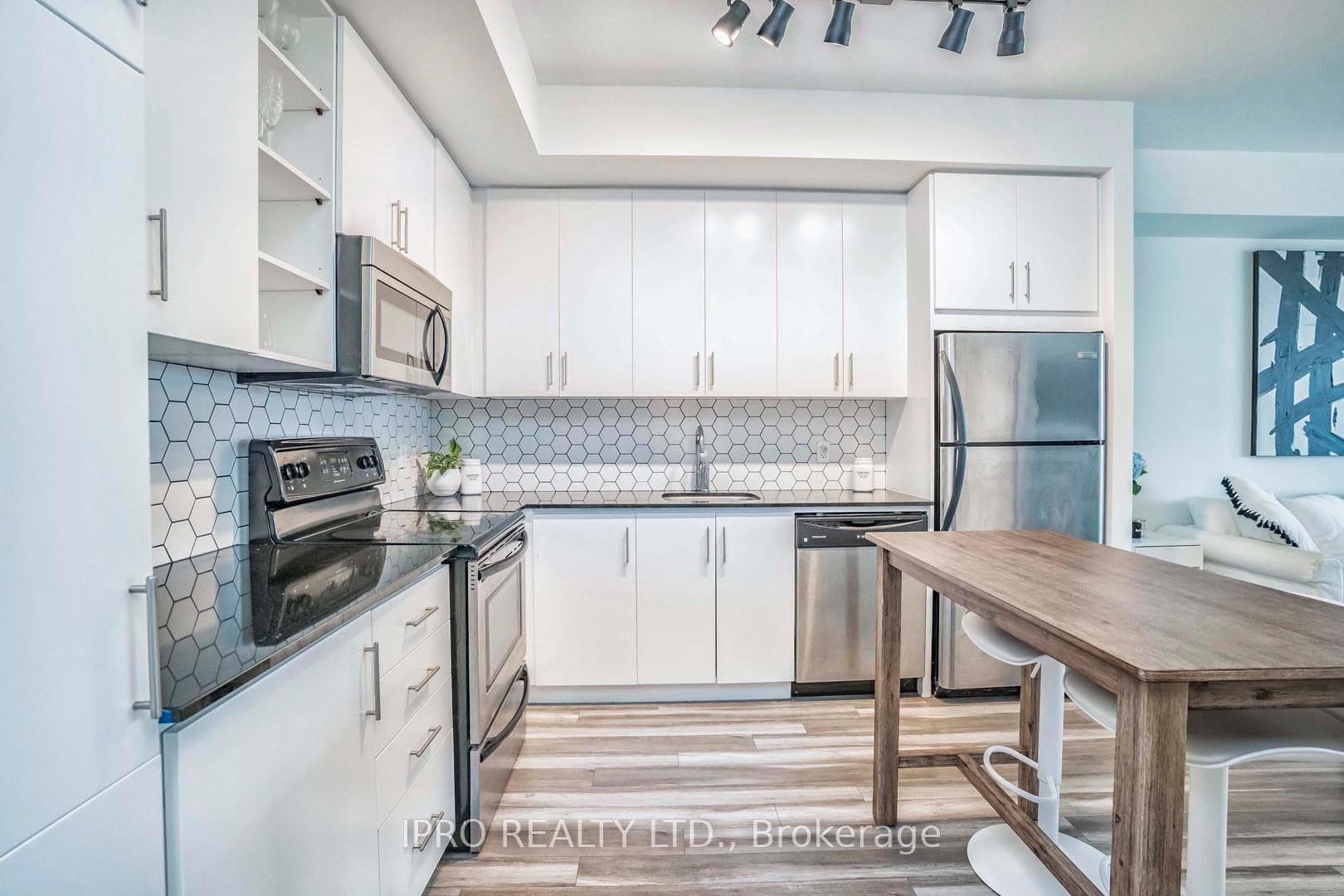 112 George Street Unit 2102 photo 5