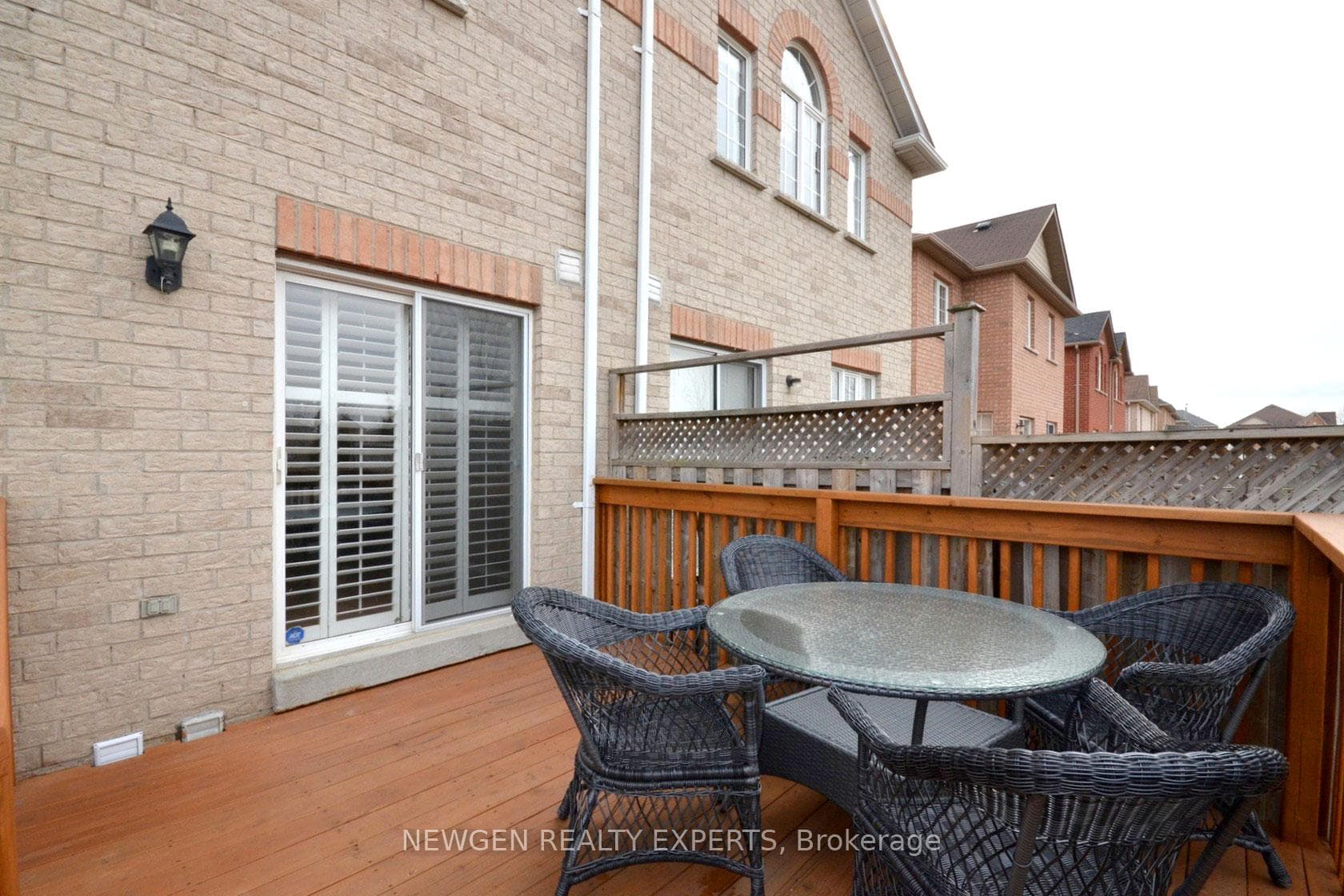 122 River Rock Crescent photo 38