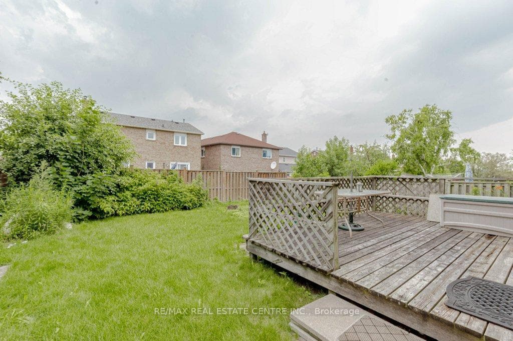 25 Nimrod Crescent photo 27
