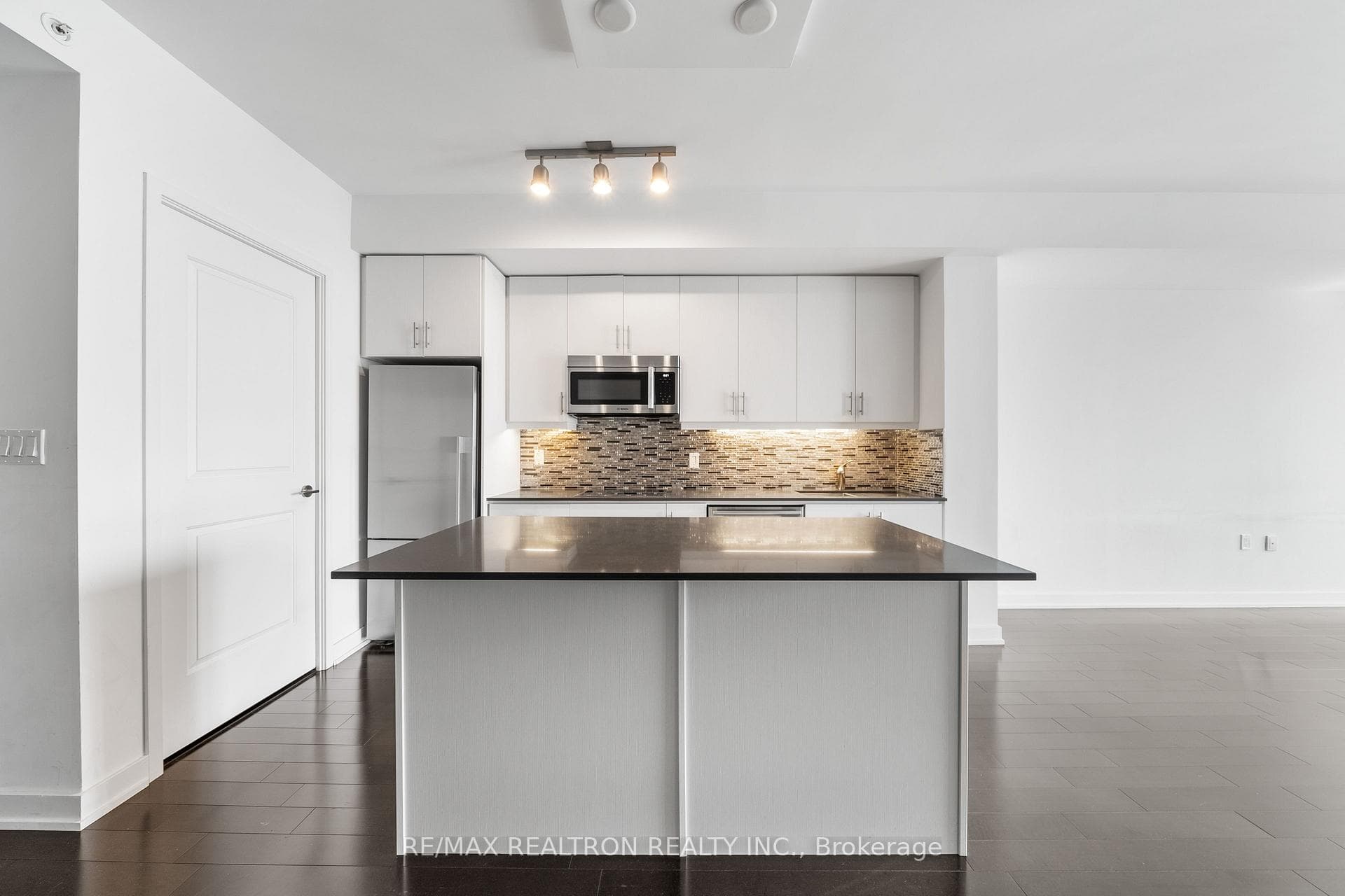 1 The Esplanade Drive Unit 3207 photo 4