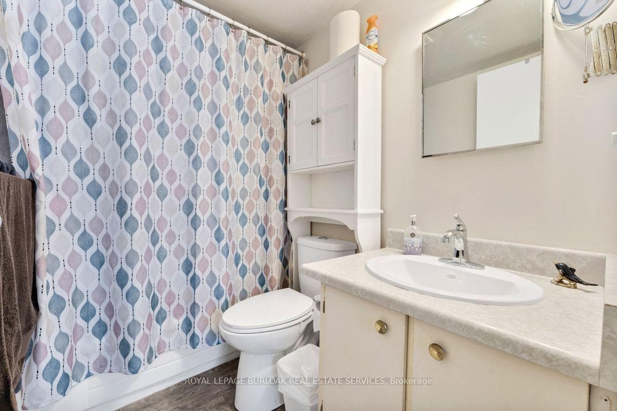 700 Dynes Road Unit 103 photo 15