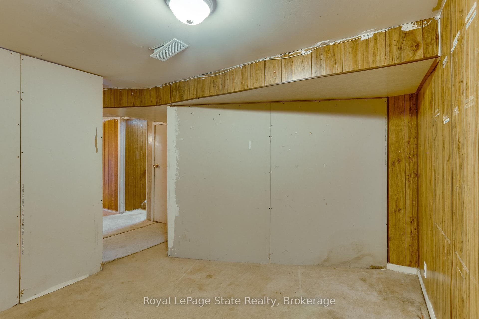 220 Washington Street photo 35
