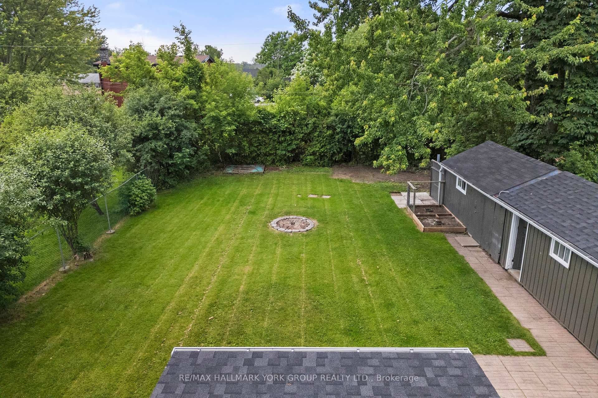 98 Cronsberry Road photo 38