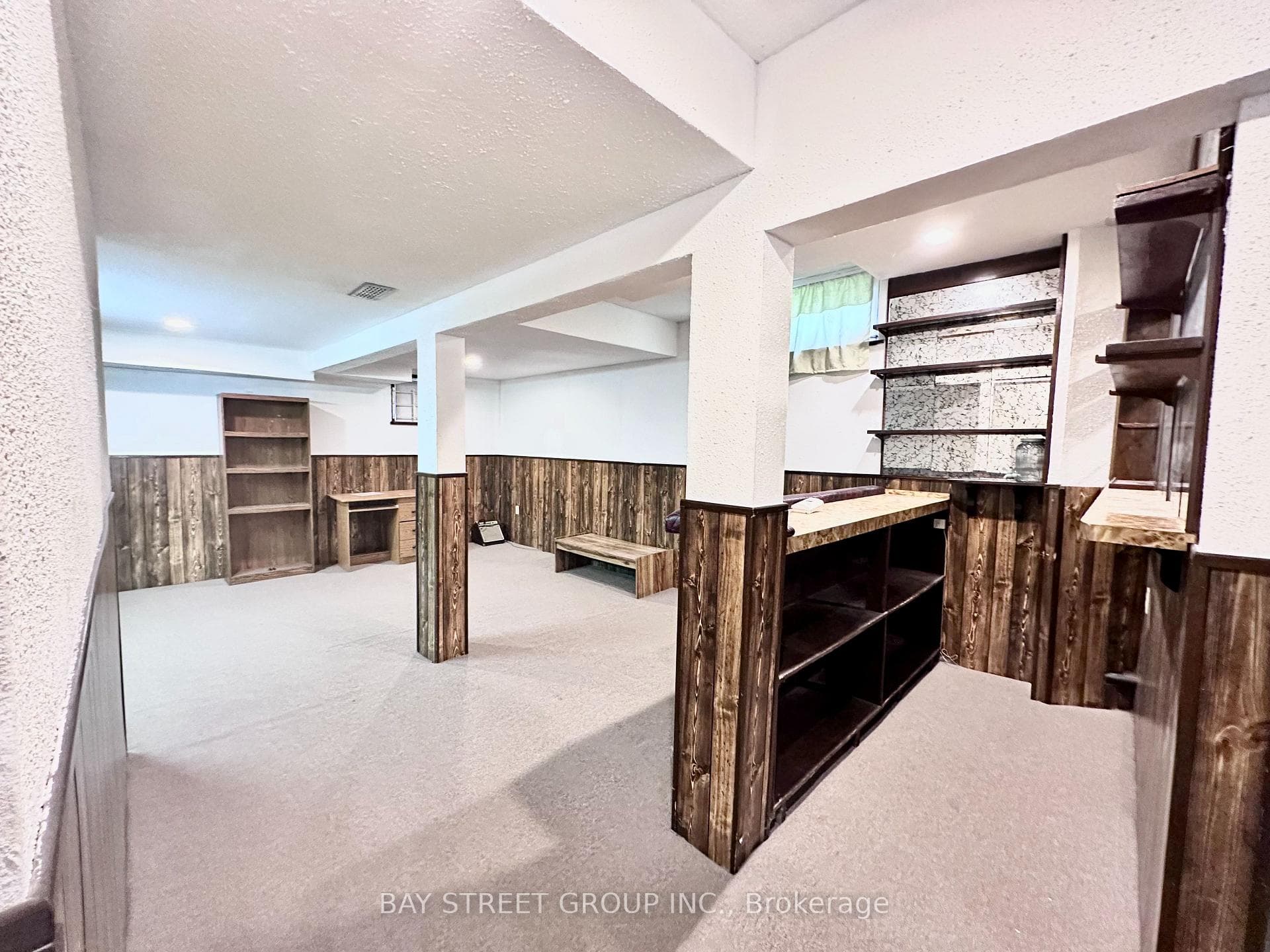 193 Silver Springs Boulevard photo 16