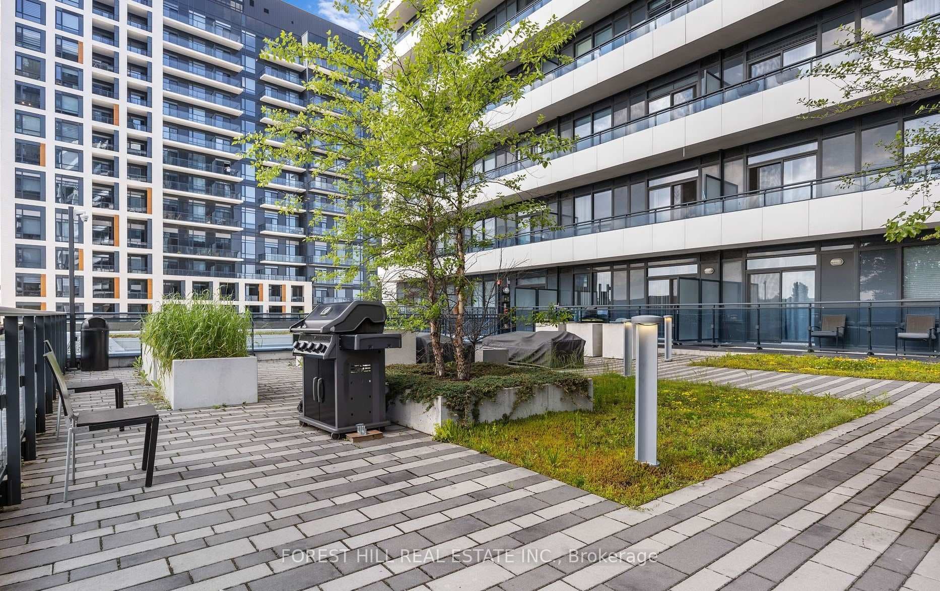 7890 Bathurst Street Unit 201 photo 25