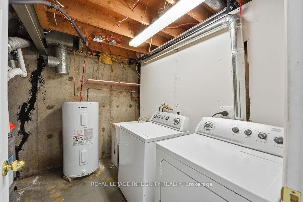 2035 St. Laurent Boulevard photo 25