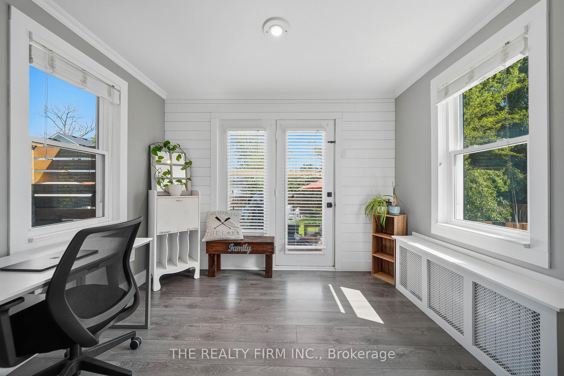 599 John Street photo 24