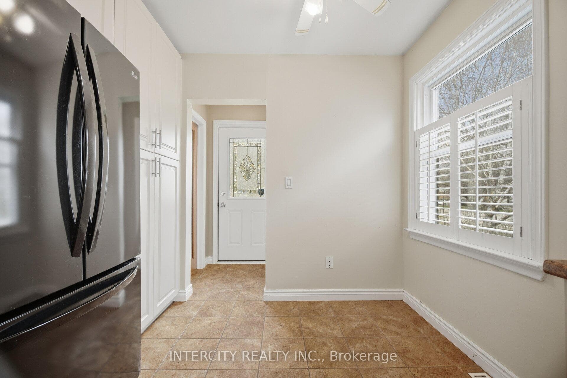 49 McCaul Street photo 20