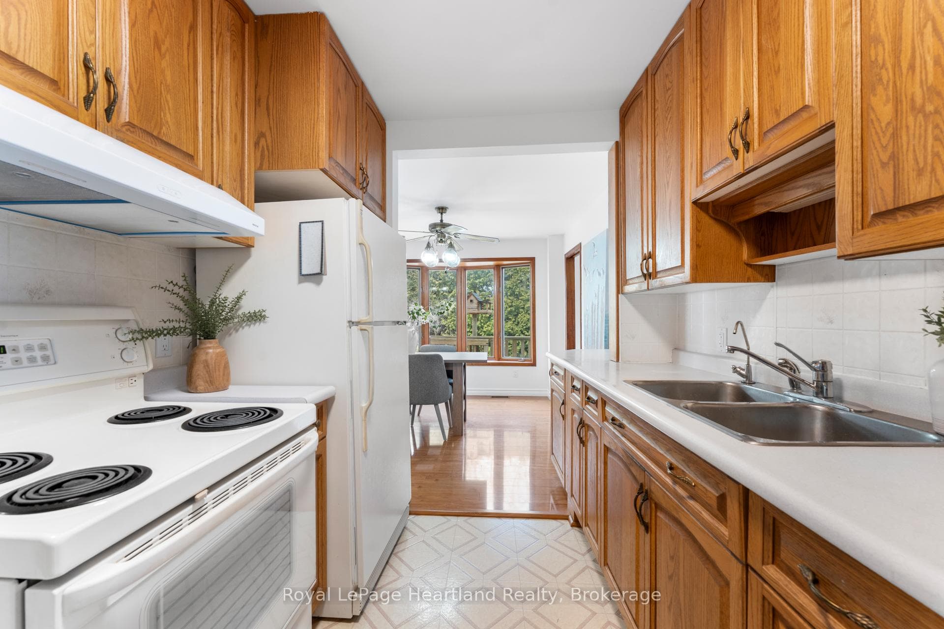 75587 Elliot Street photo 9