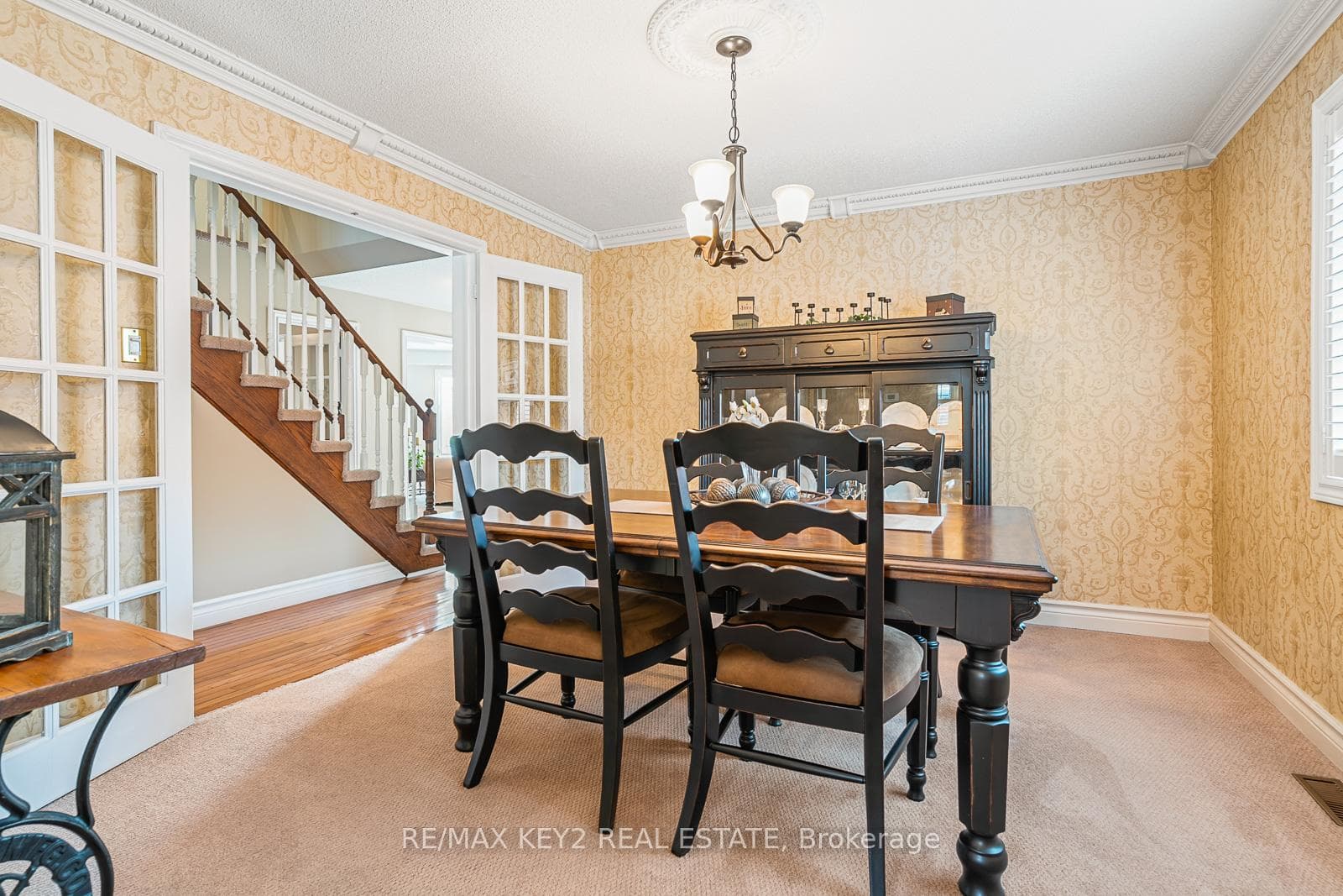 8 Mantell Crescent photo 13