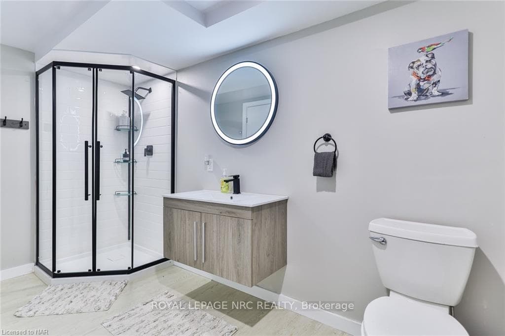 lower level bath