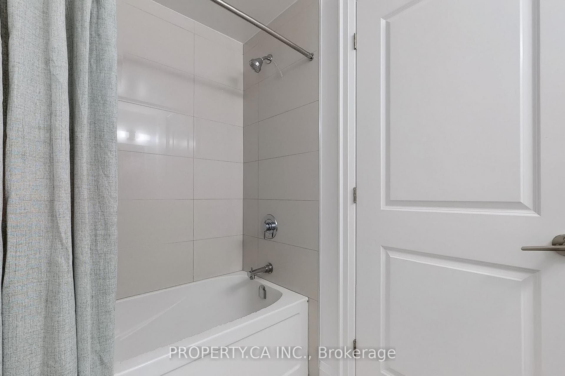 20 Gatineau Drive Unit 1009 photo 12