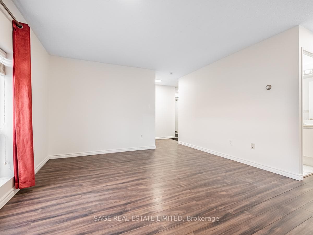 101 Subway Crescent Unit 304 photo 5