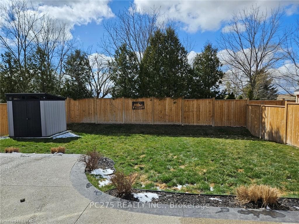 106 BEECH Boulevard photo 31