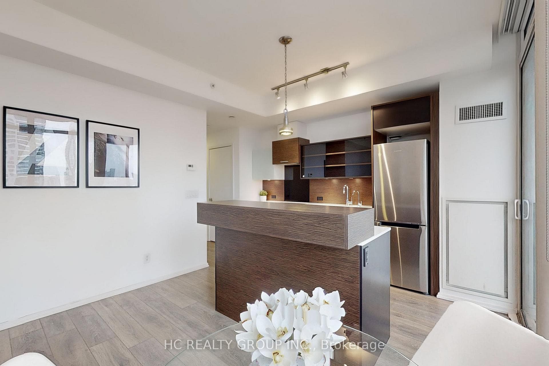 75 St Nicholas Street Unit 2303 photo 6