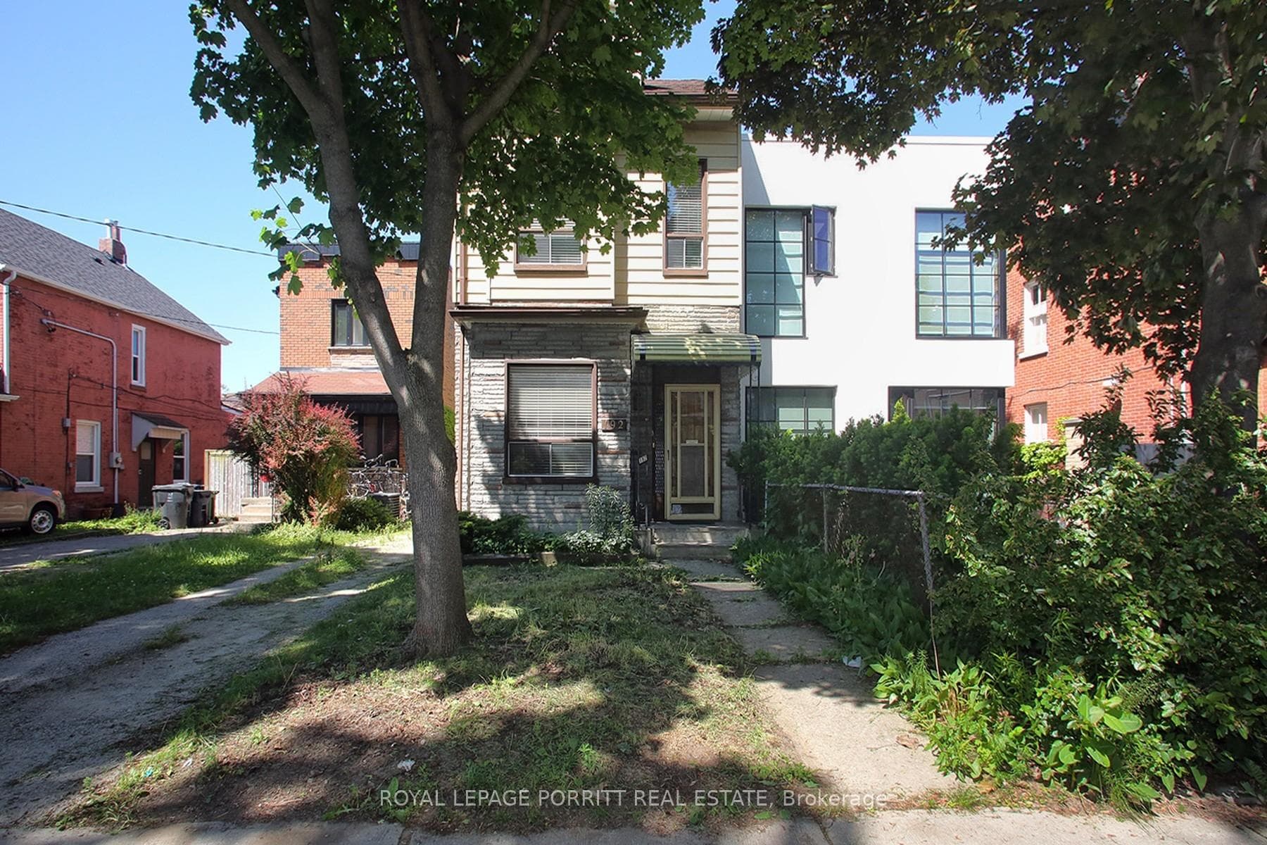 192 Clinton Street photo 23