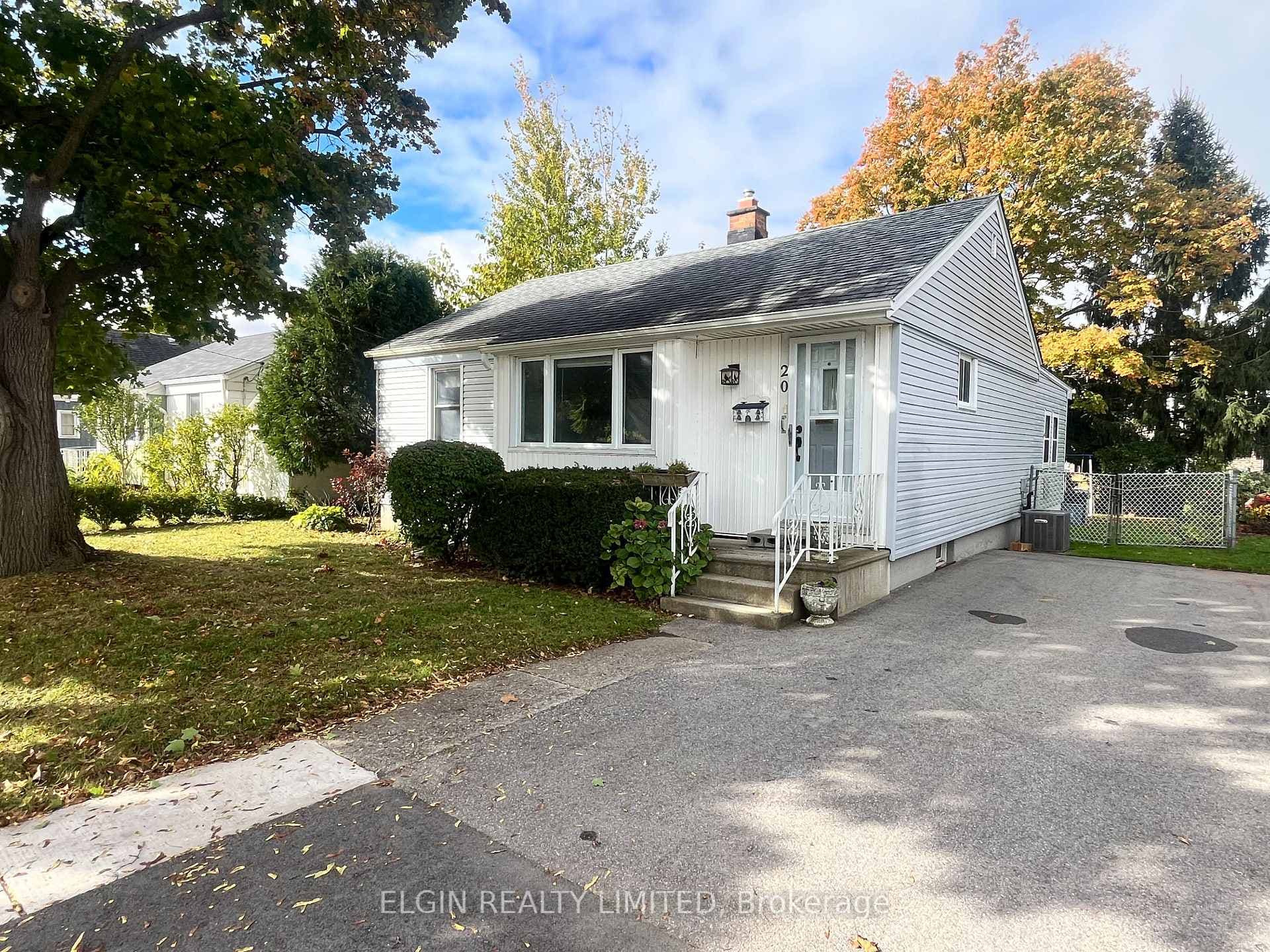 20 Parkside Drive photo 4