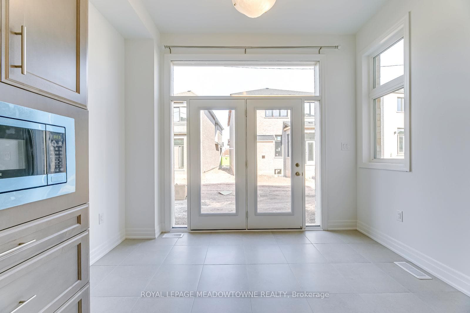 3133 Moss Gardens Street photo 17