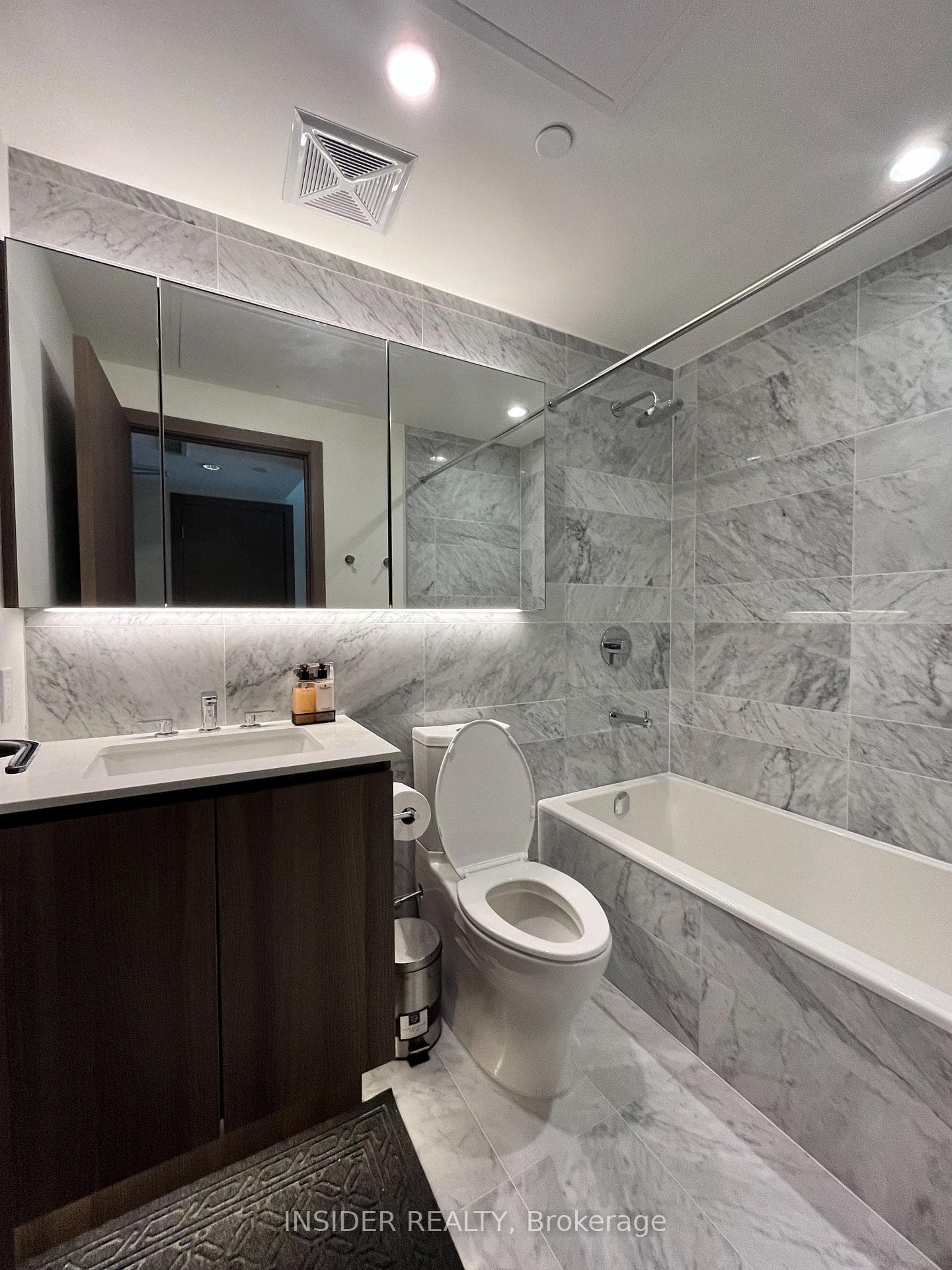 19 Bathurst Street Unit 2107 photo 11