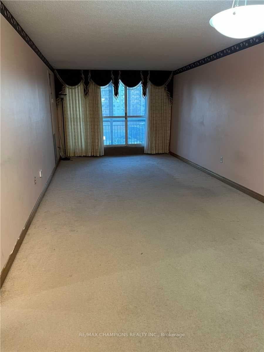 1275 Markham Road Unit 603 photo 8