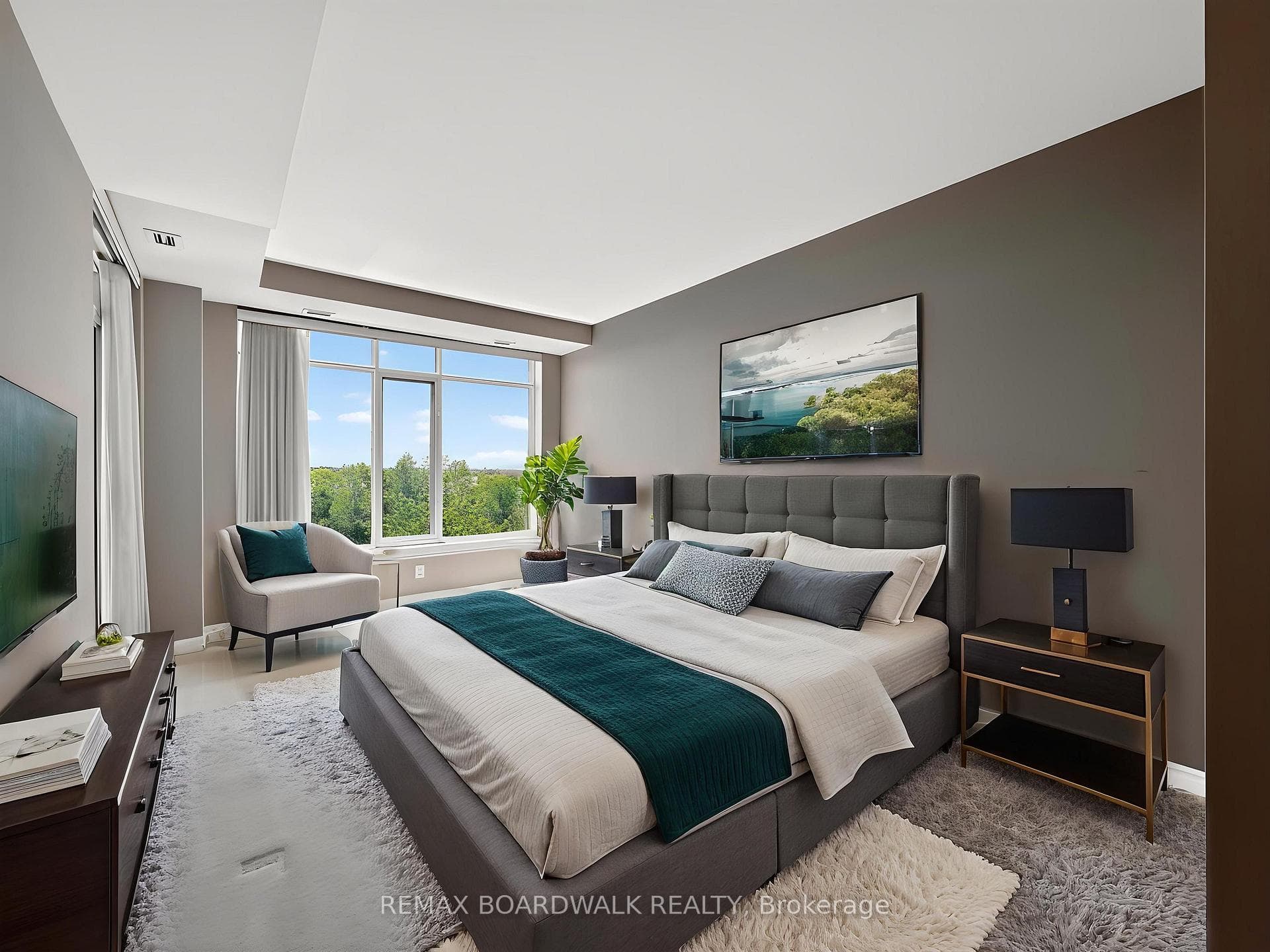 Primary bedroom has acces to Terrace
