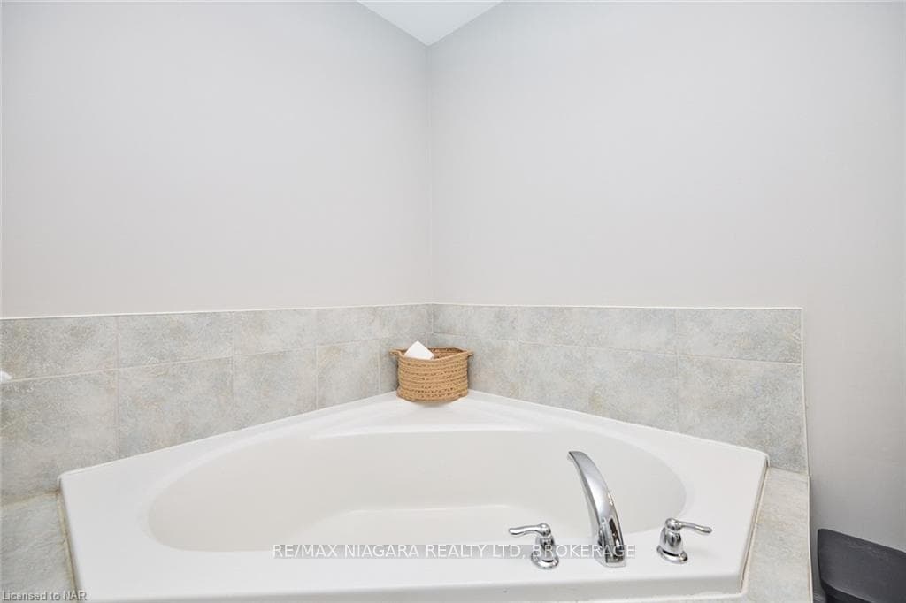 6 CHESTNUT Drive Unit 43 photo 24