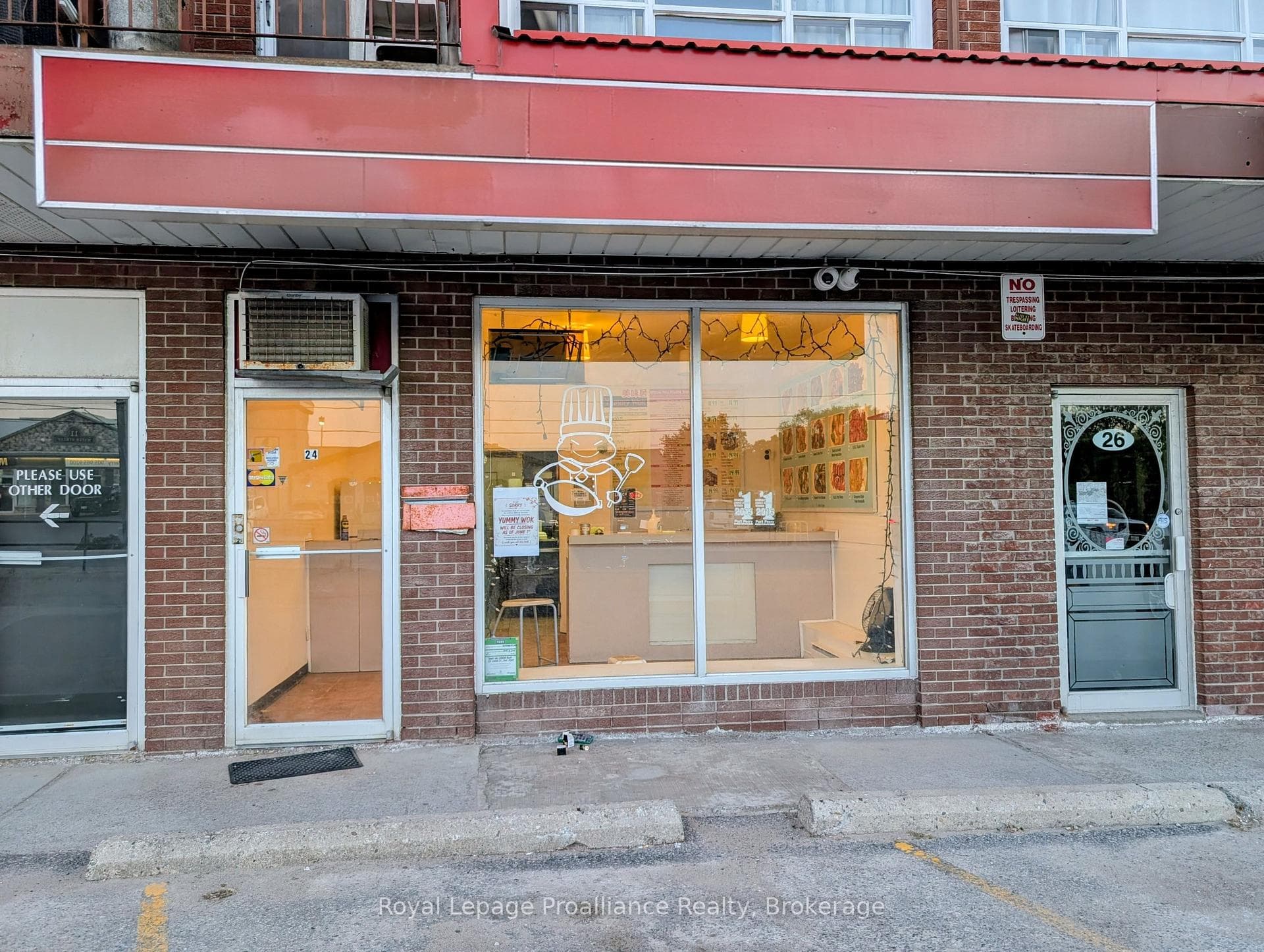 24 Water Street photo 1