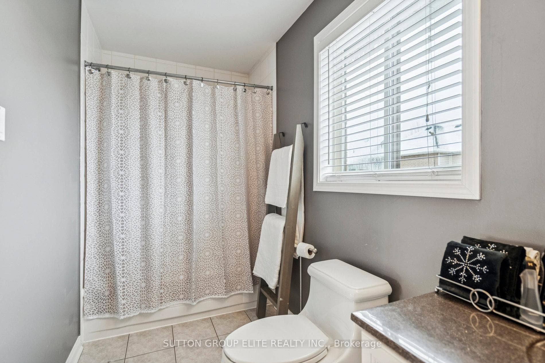2424 Oakhaven Drive photo 20