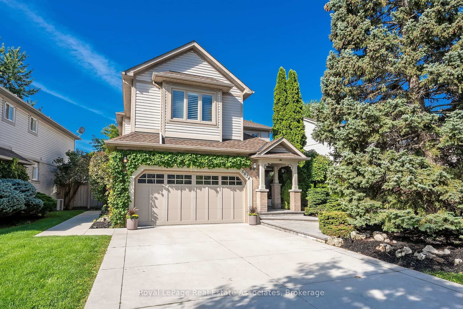 5824 Cornell Crescent photo 1