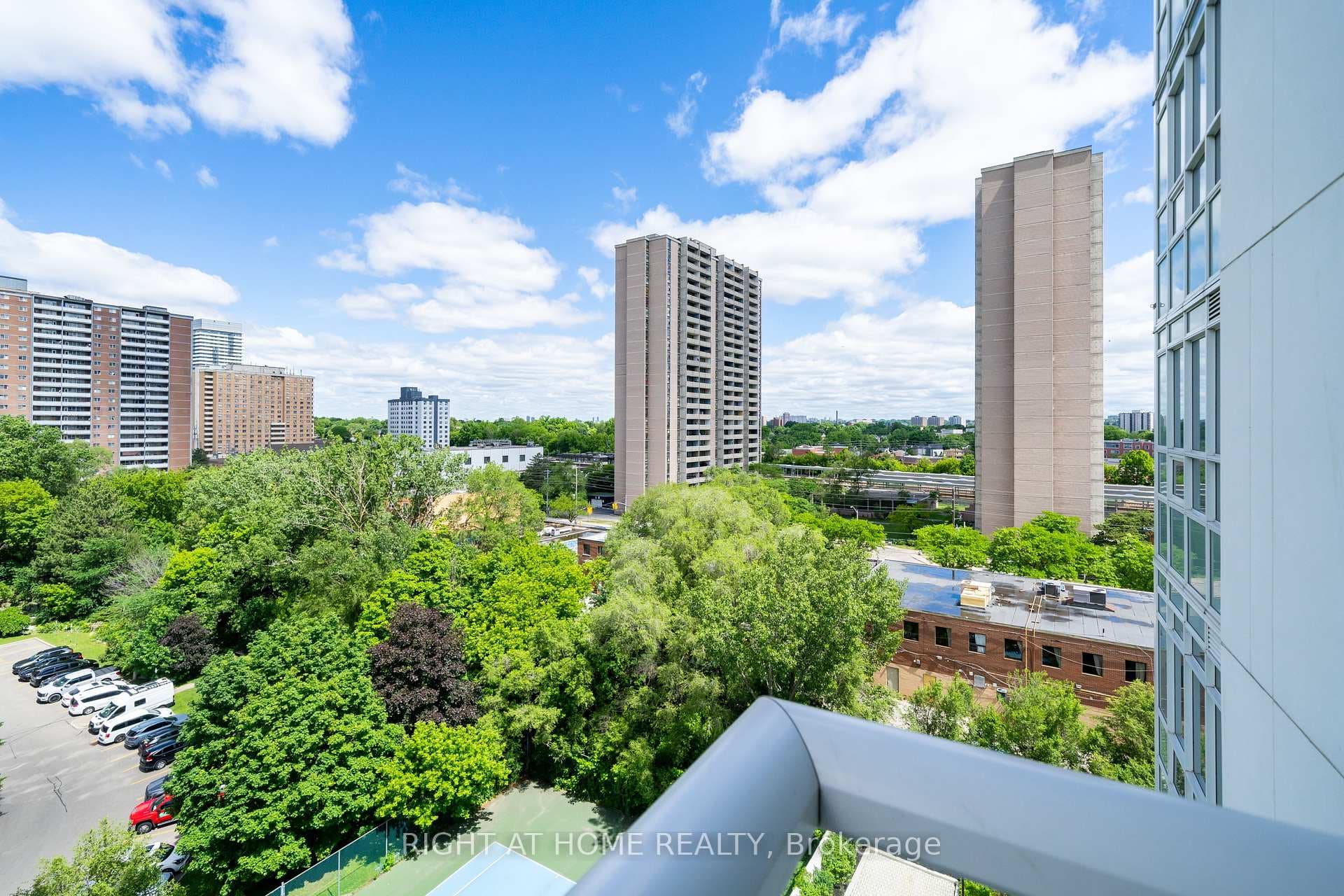 10 Wilby Crescent Unit 807 photo 33