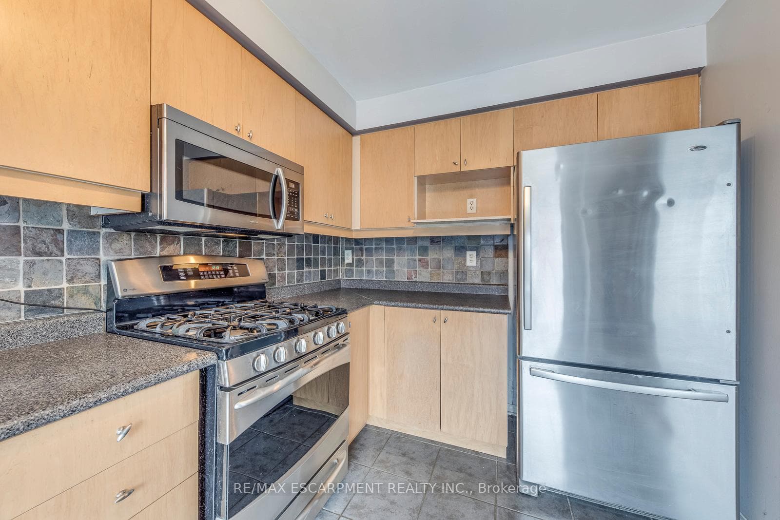 381 Kittridge Road photo 14