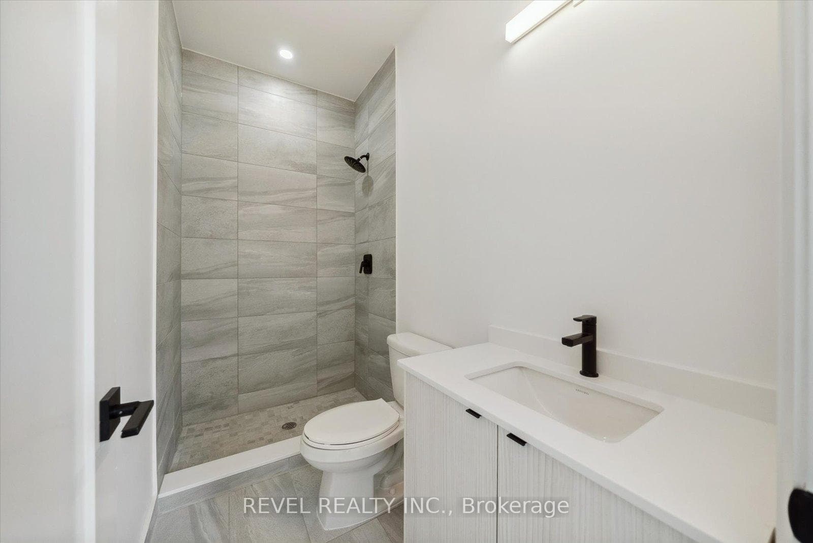 2369 Danforth Avenue Unit 102 photo 29