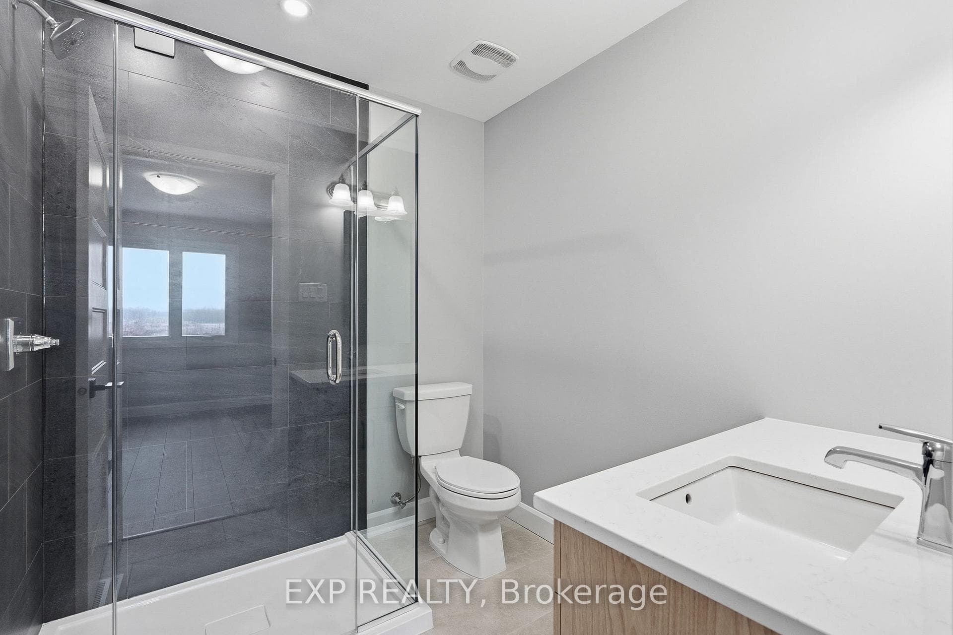 985 Katia Street photo 17