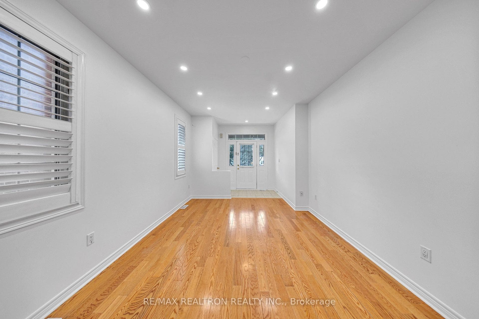 138 Angus Drive photo 13