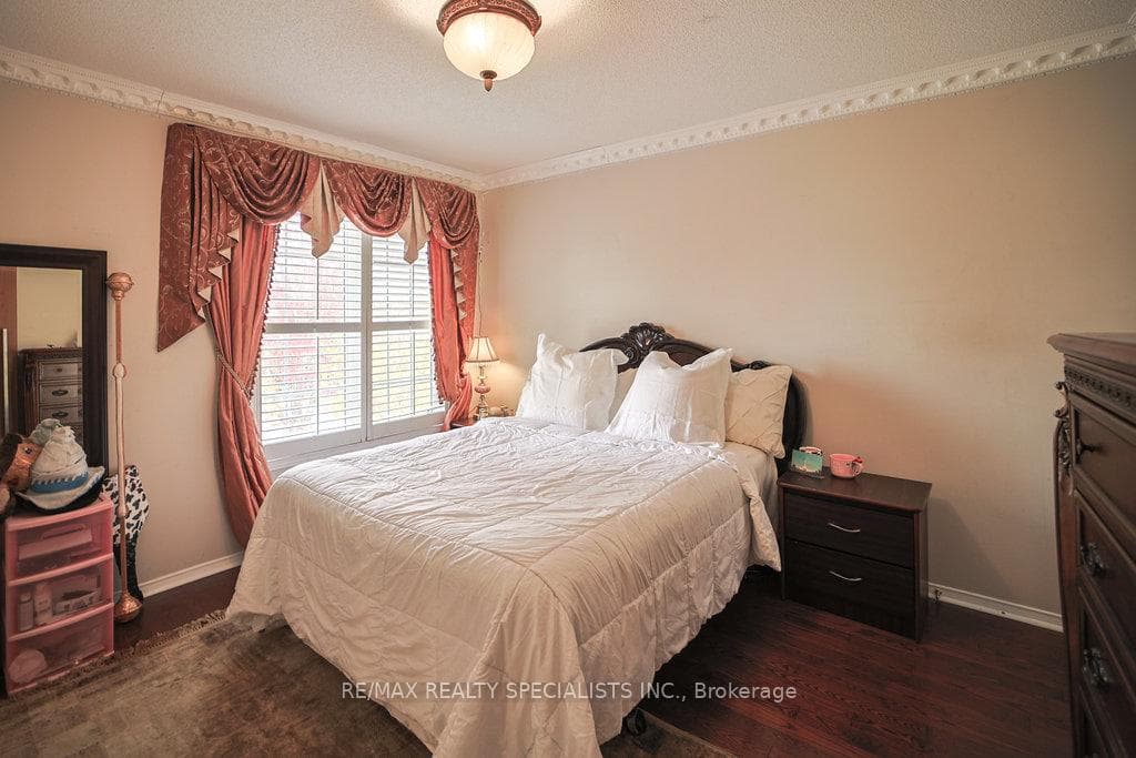 47 Vineyard Avenue photo 19