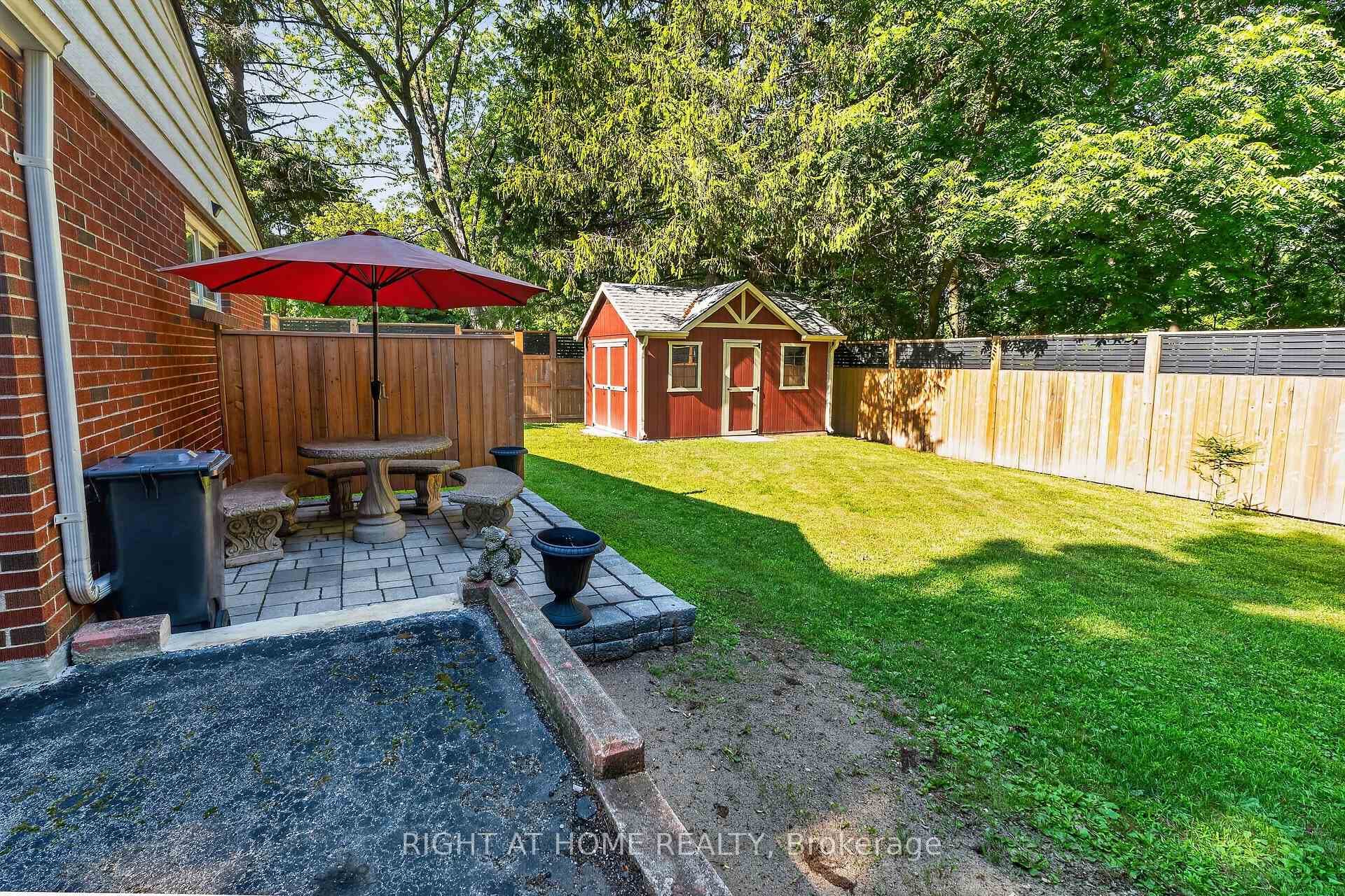 335 Sunset Drive photo 29