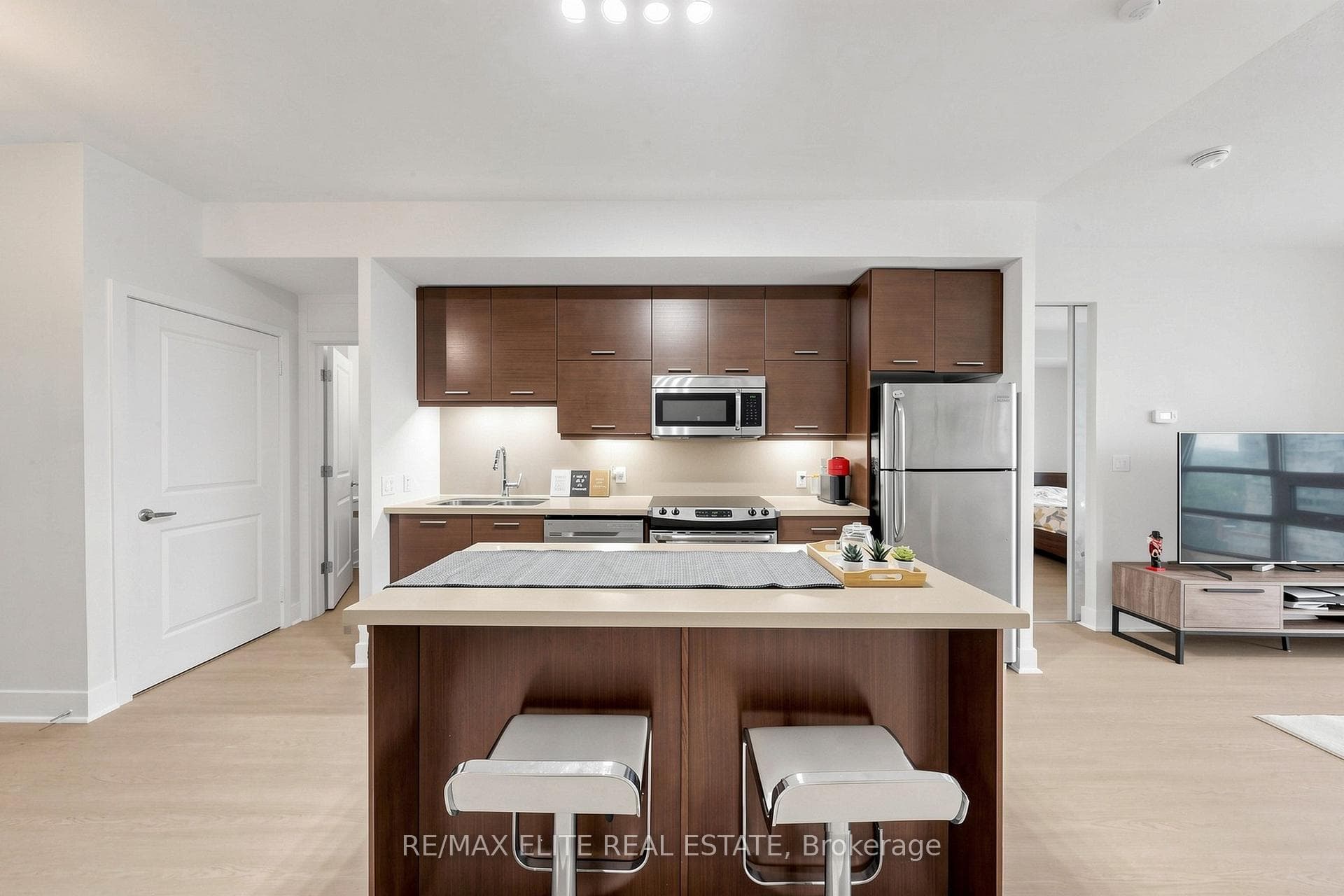 26 Norton Avenue Unit 1309 photo 7