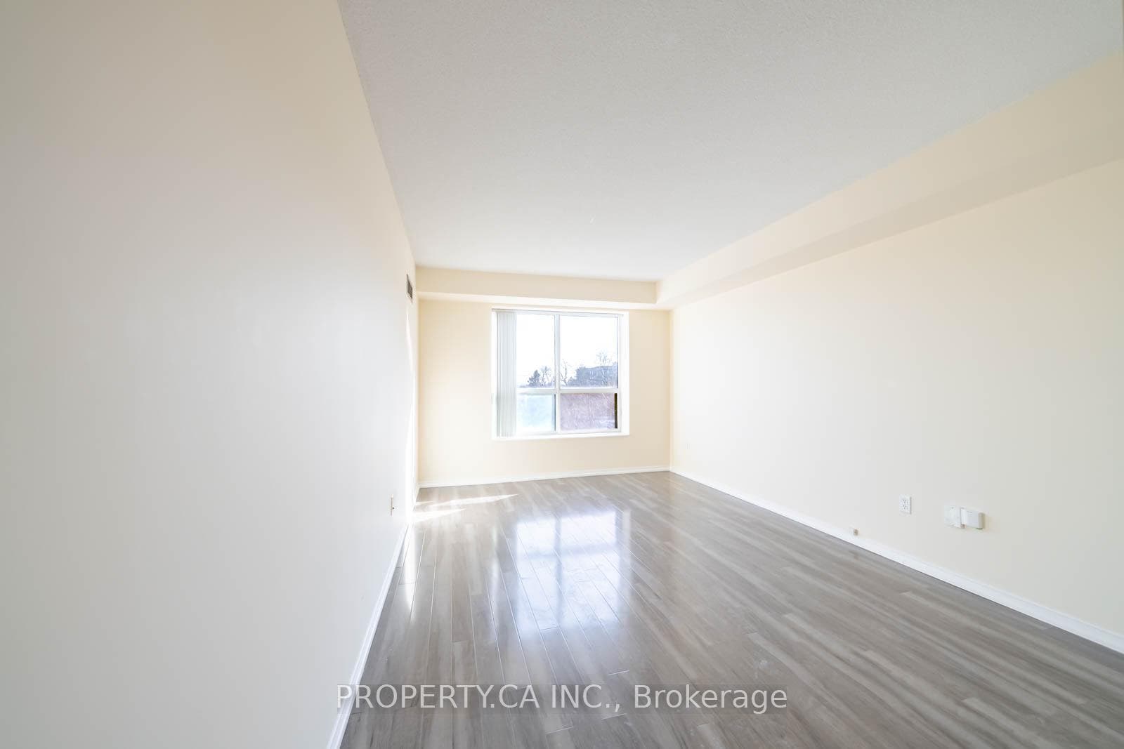 39 Pemberton Avenue Unit 511 photo 17