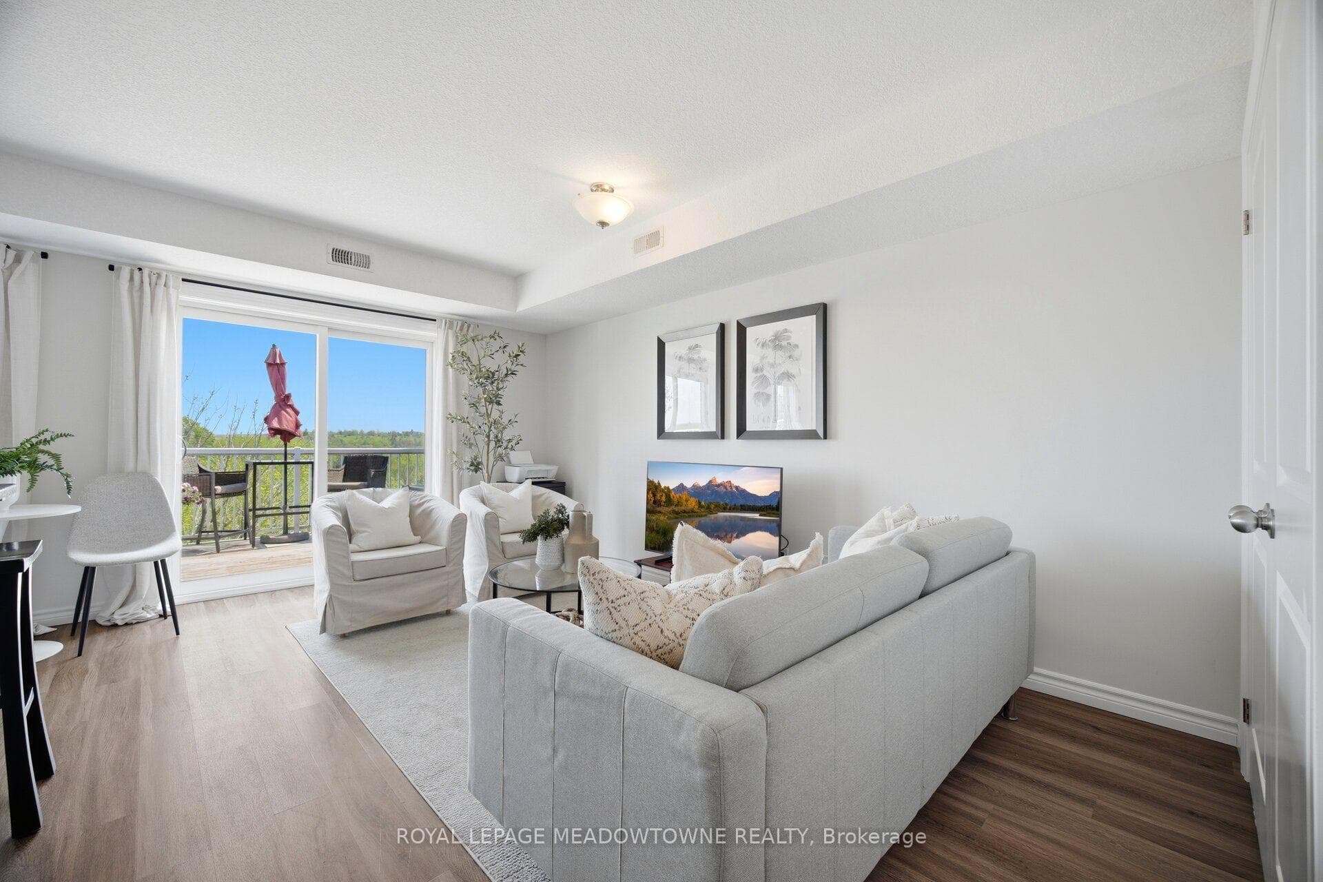 7 Cityview Drive Unit 207 photo 16
