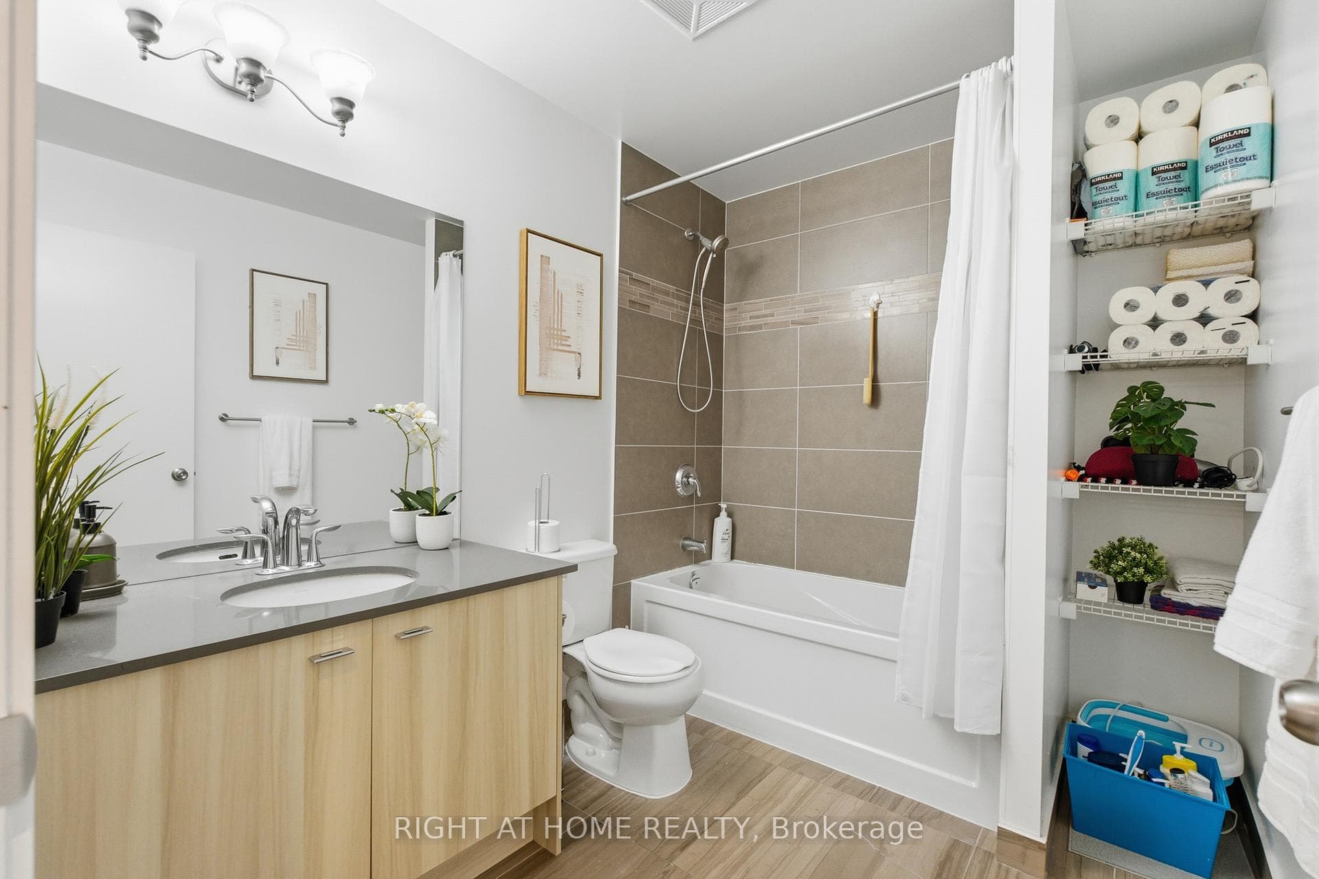 5101 Dundas Street Unit 411 photo 24