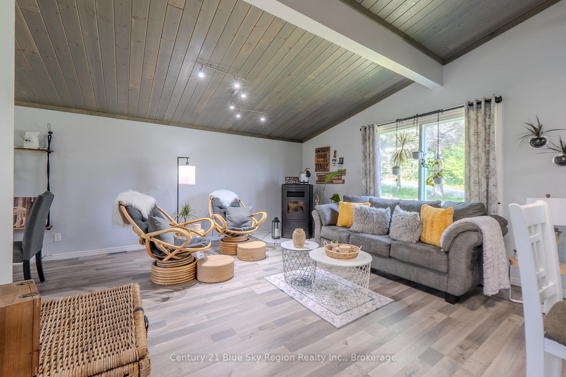 128 Hurtubise Road photo 8