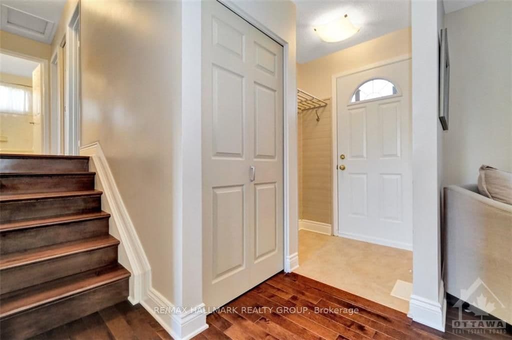 14 ASSINIBOINE Drive photo 2