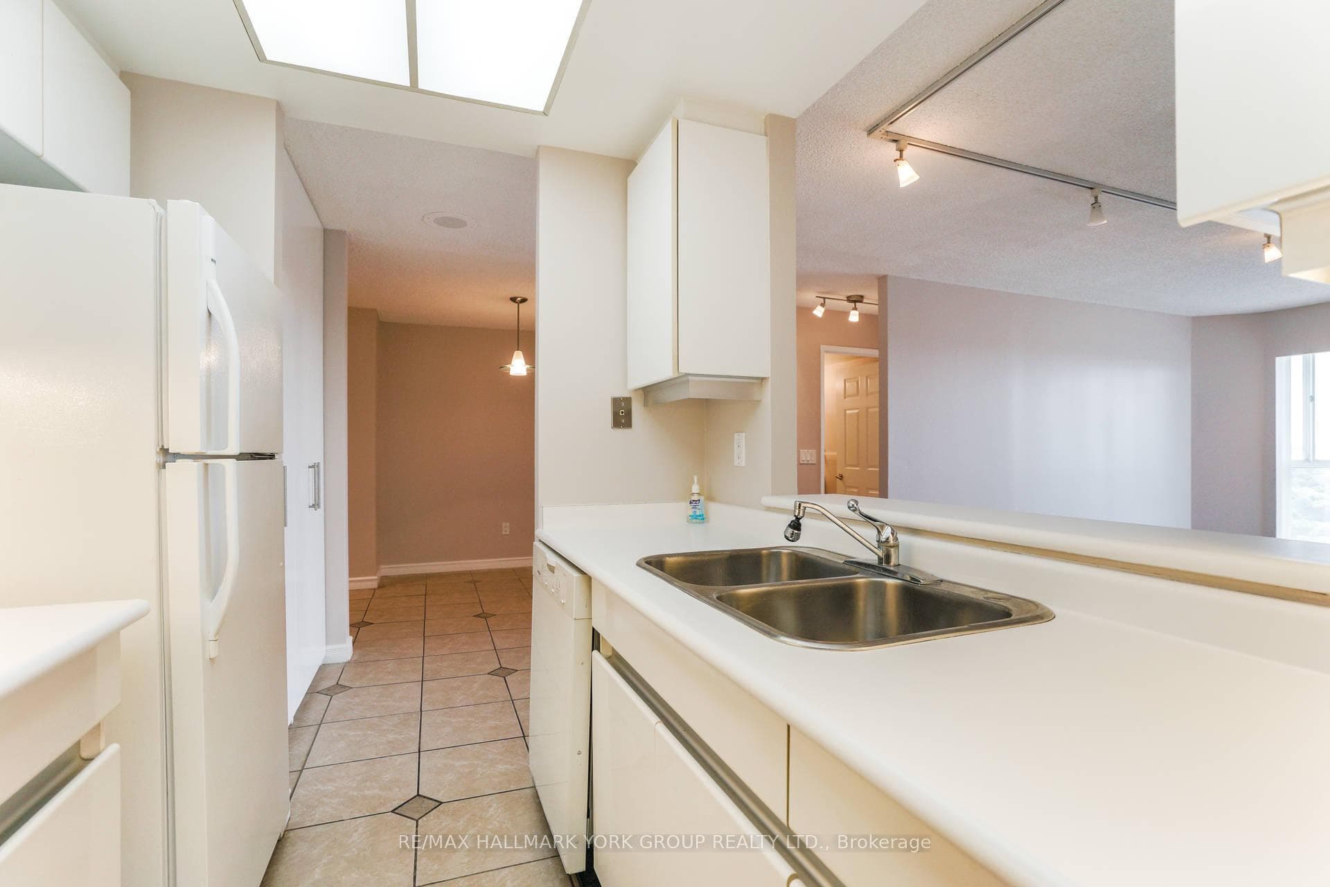 7 Concorde Place Unit 1202 photo 21