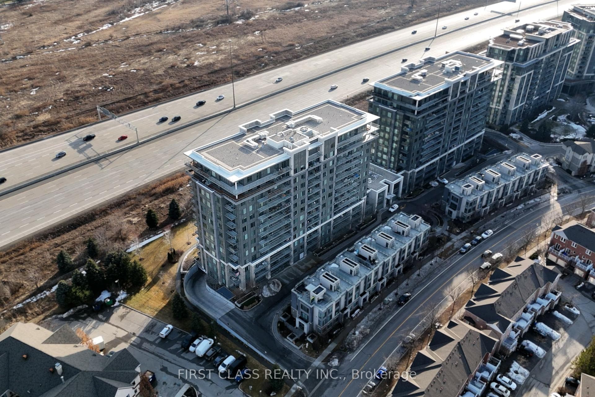 325 South Park Road Unit Rg2 photo 33