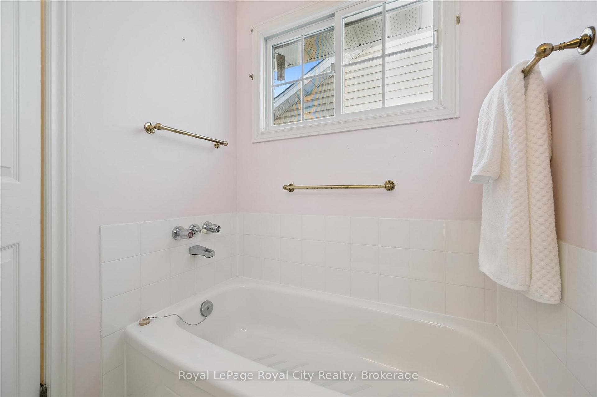 539 Harvey Street photo 21