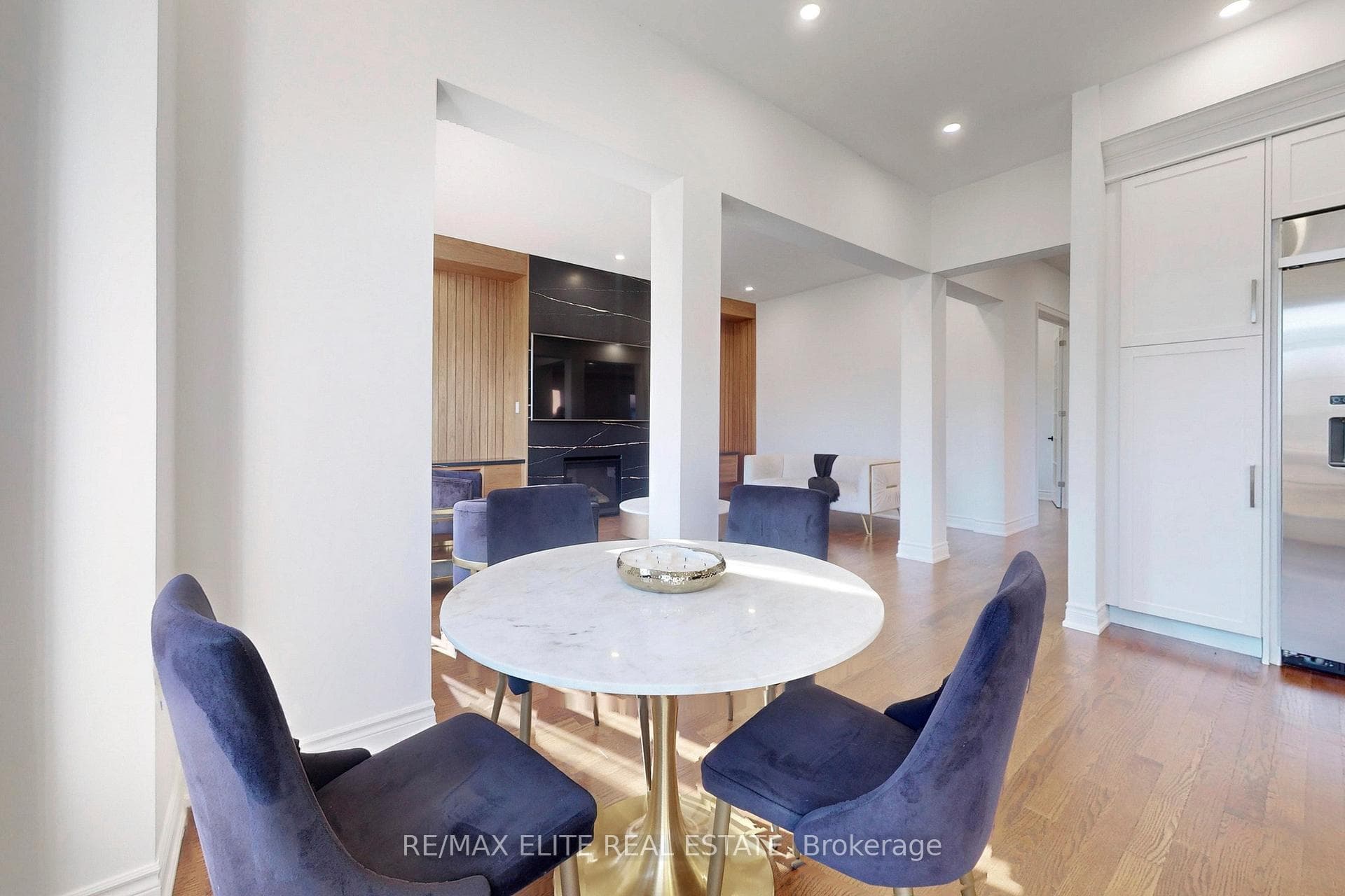 32 Sharonview Crescent photo 14
